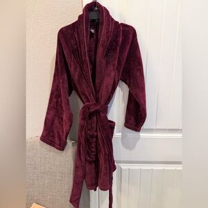 Victoria's Secret plush Burgundy Robe size M/Lg